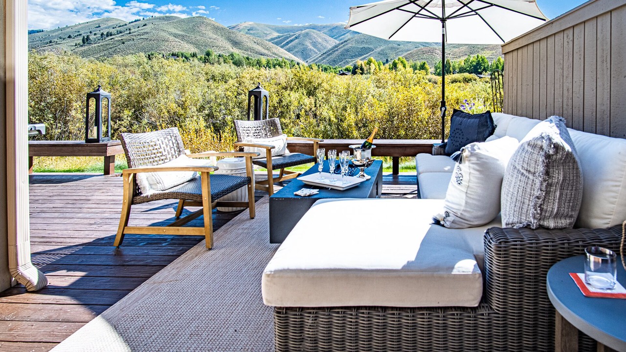 Photo of Patio Balcony in Elkhorn Village