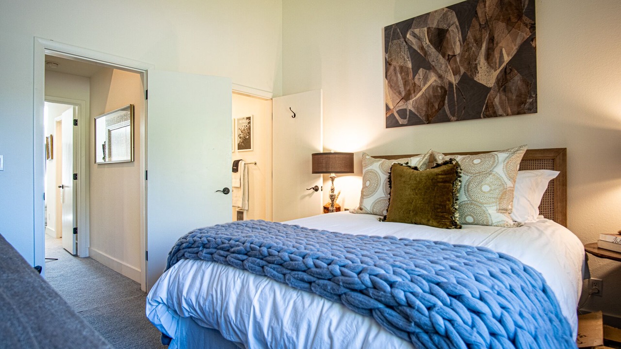 Photo of Bedroom in Elkhorn Village