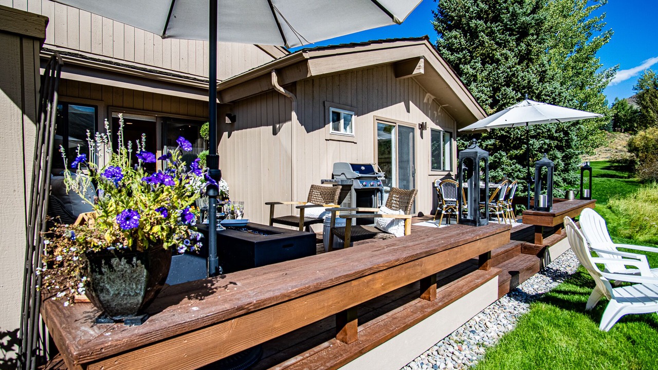 Photo of Outdoor in Elkhorn Village
