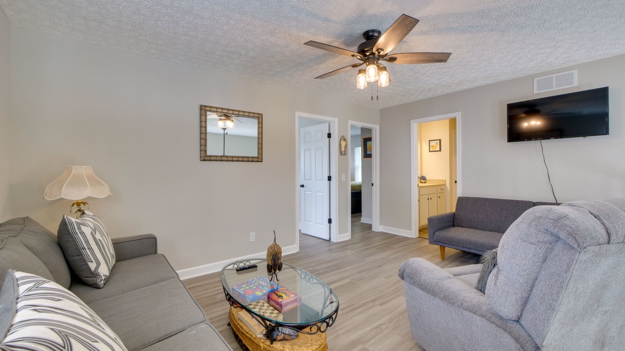 Photo of Livingroom in Port Clinton