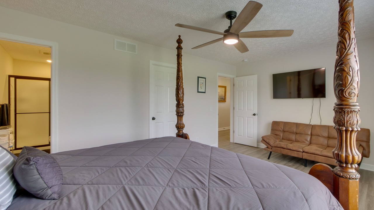 Photo of Bedroom in Port Clinton
