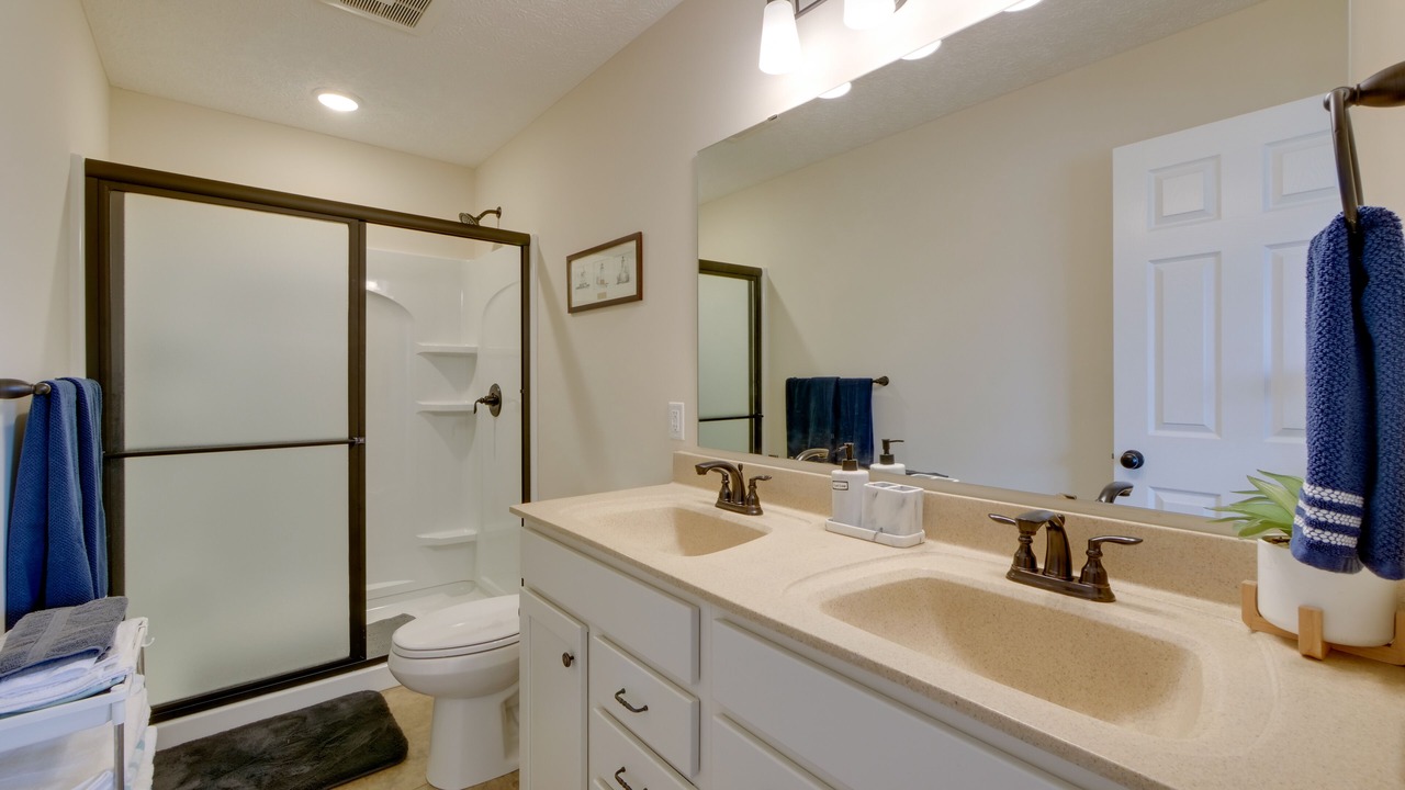Photo of Bathroom in Port Clinton