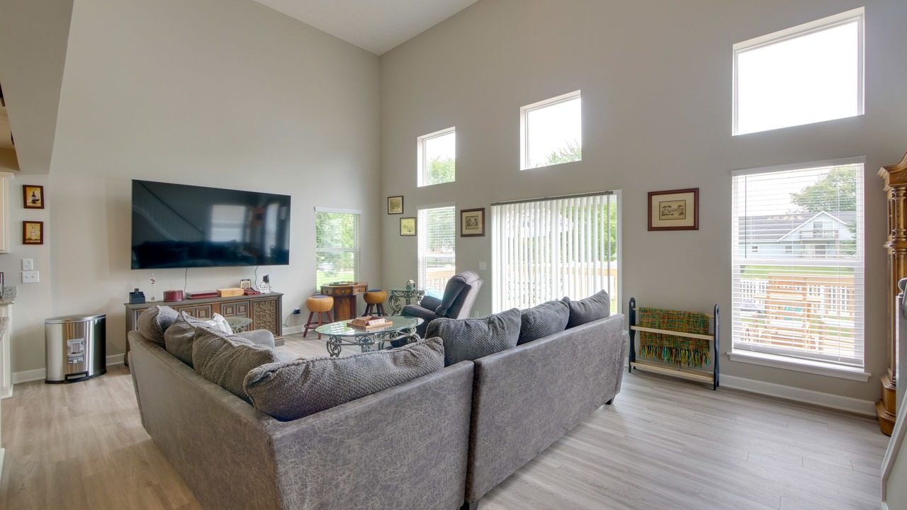 Photo of Livingroom in Port Clinton