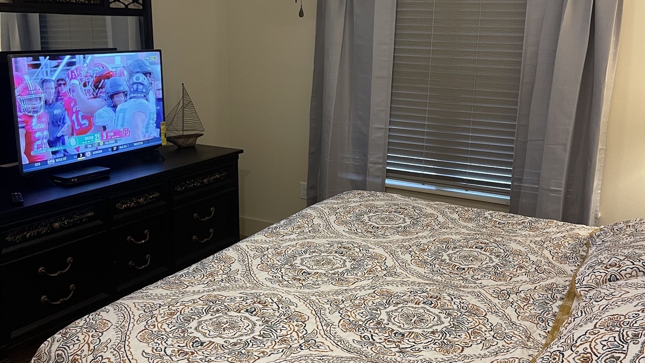 Photo of Bedroom in Counce