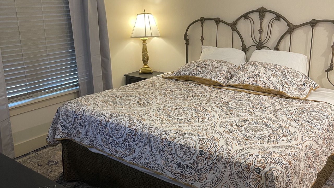 Photo of Bedroom in Counce
