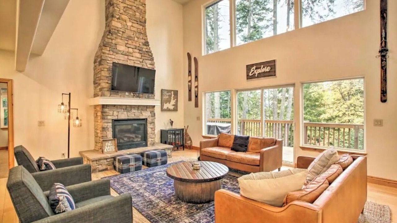 Photo of Livingroom in Clarksville