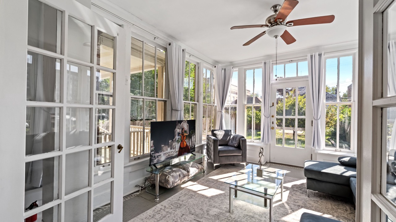 Photo of Livingroom in Detroit