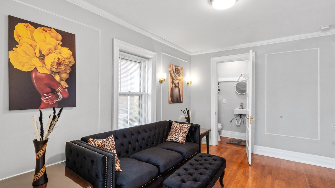 Photo of Livingroom in Detroit