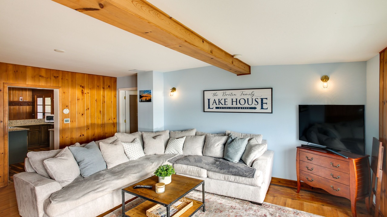 Photo of Livingroom in Harrison