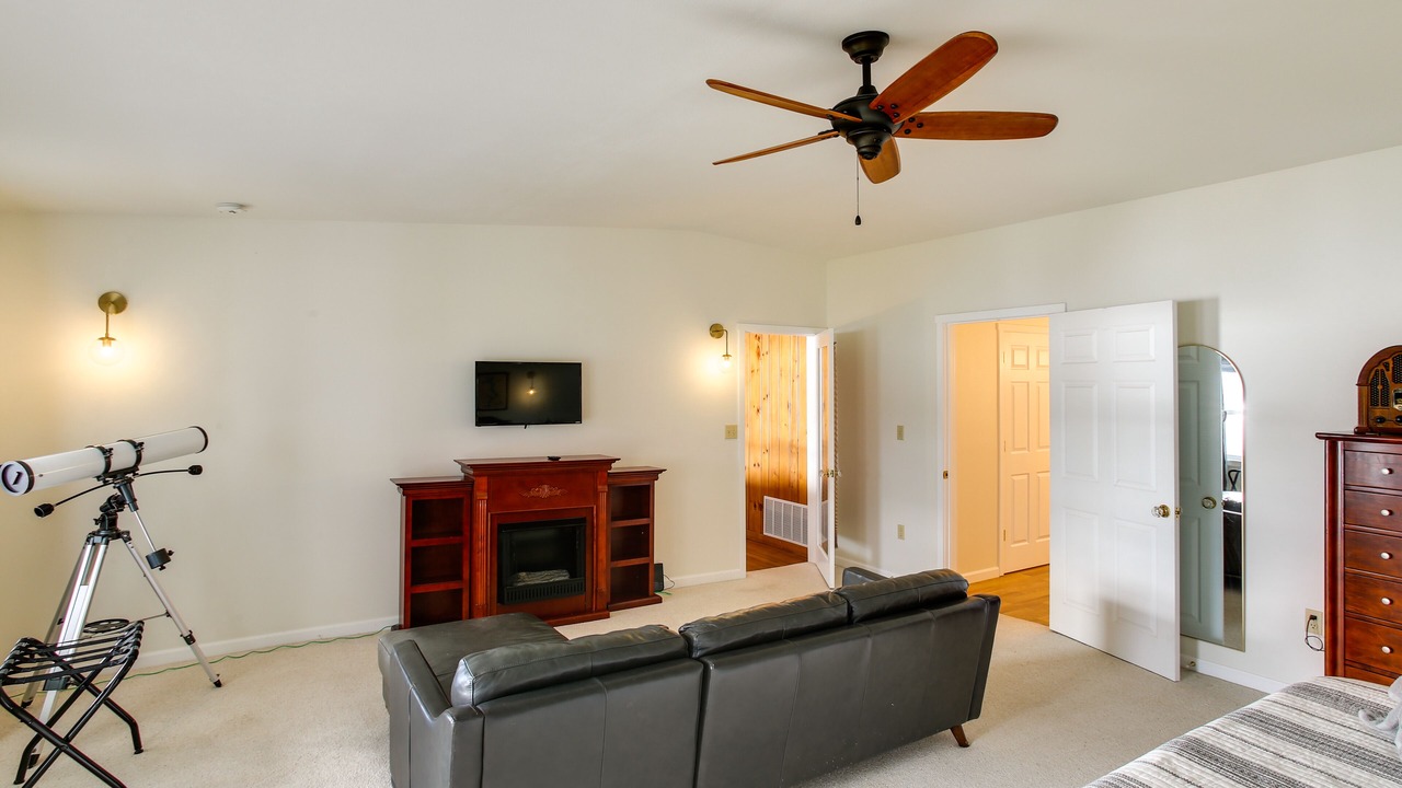 Photo of Livingroom in Harrison