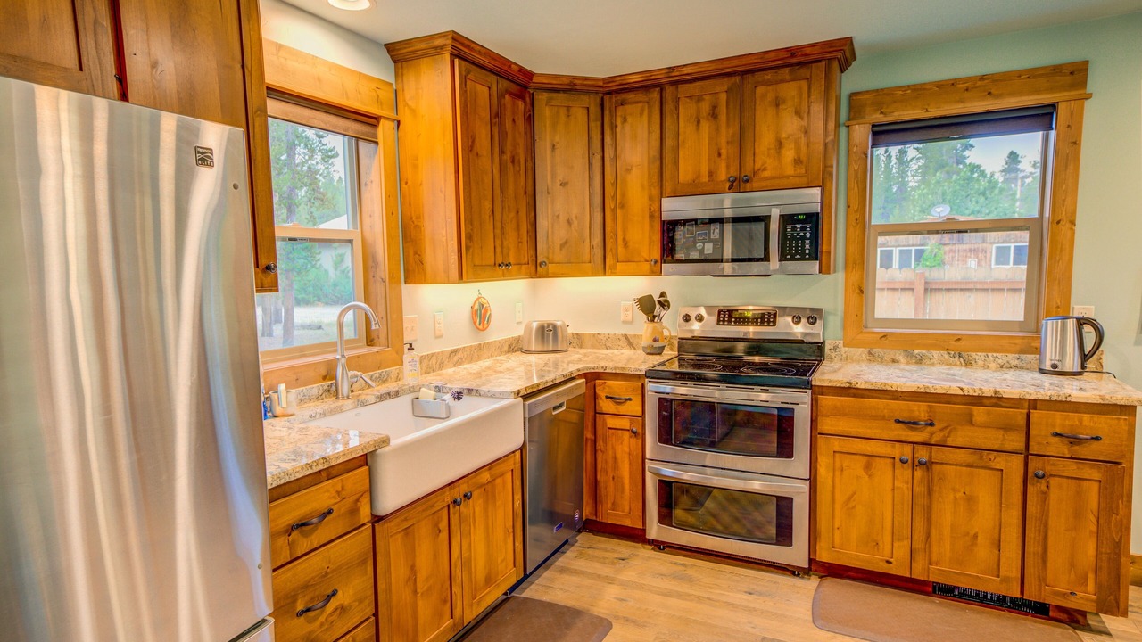 Photo of Kitchen in West Yellowstone