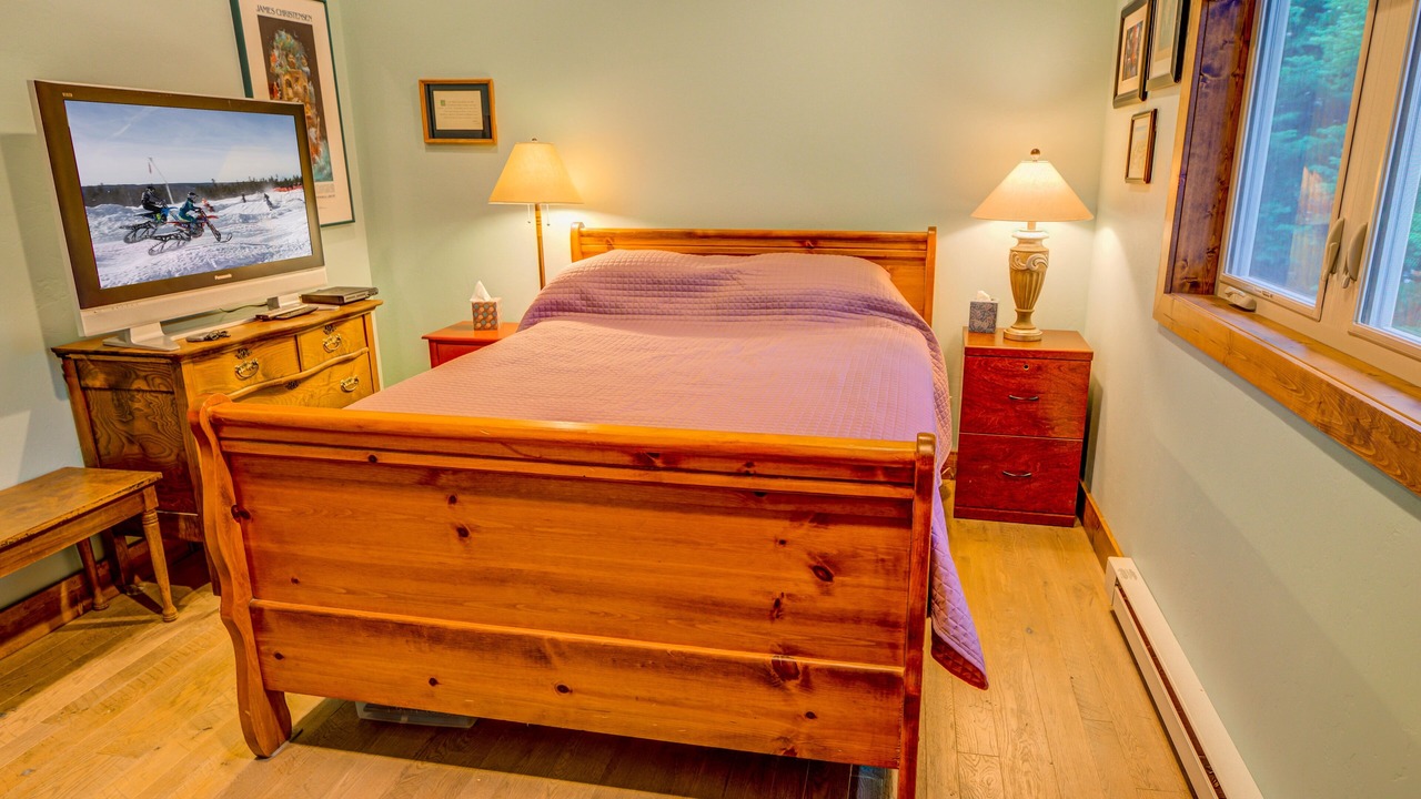 Photo of Bedroom in West Yellowstone