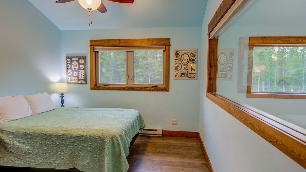 Photo of Bedroom in West Yellowstone