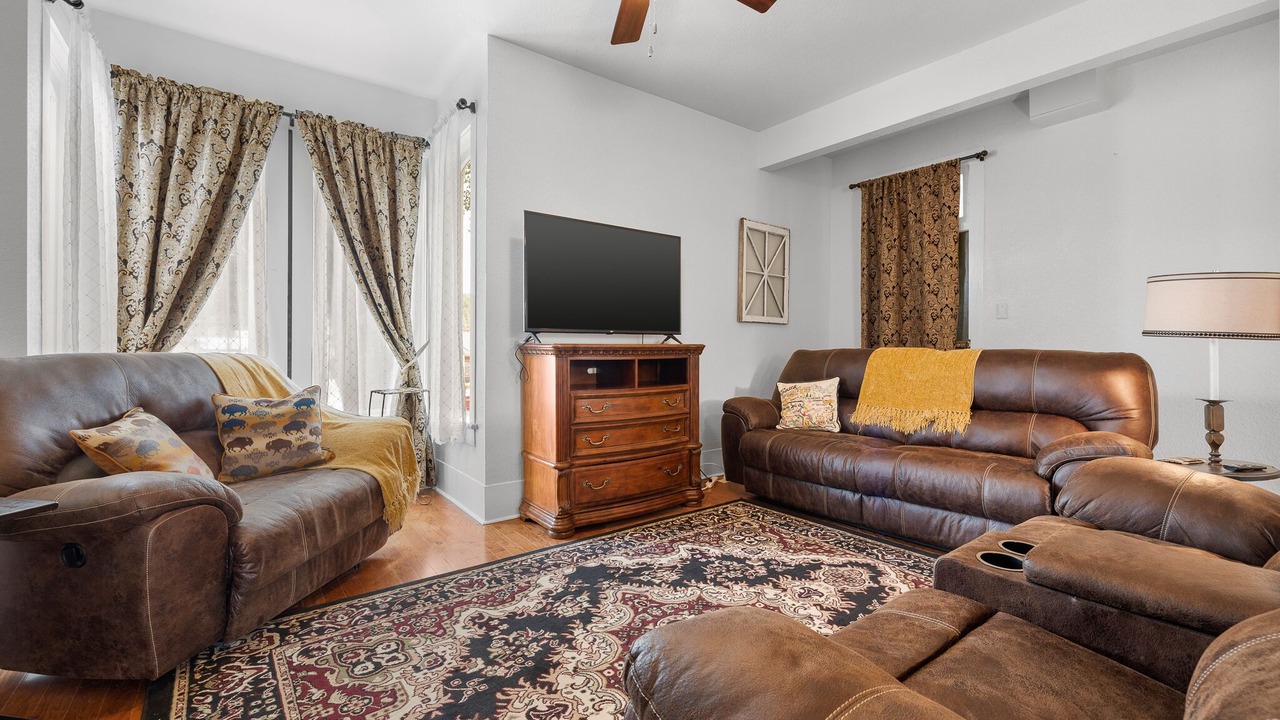 Photo of Livingroom in Custer