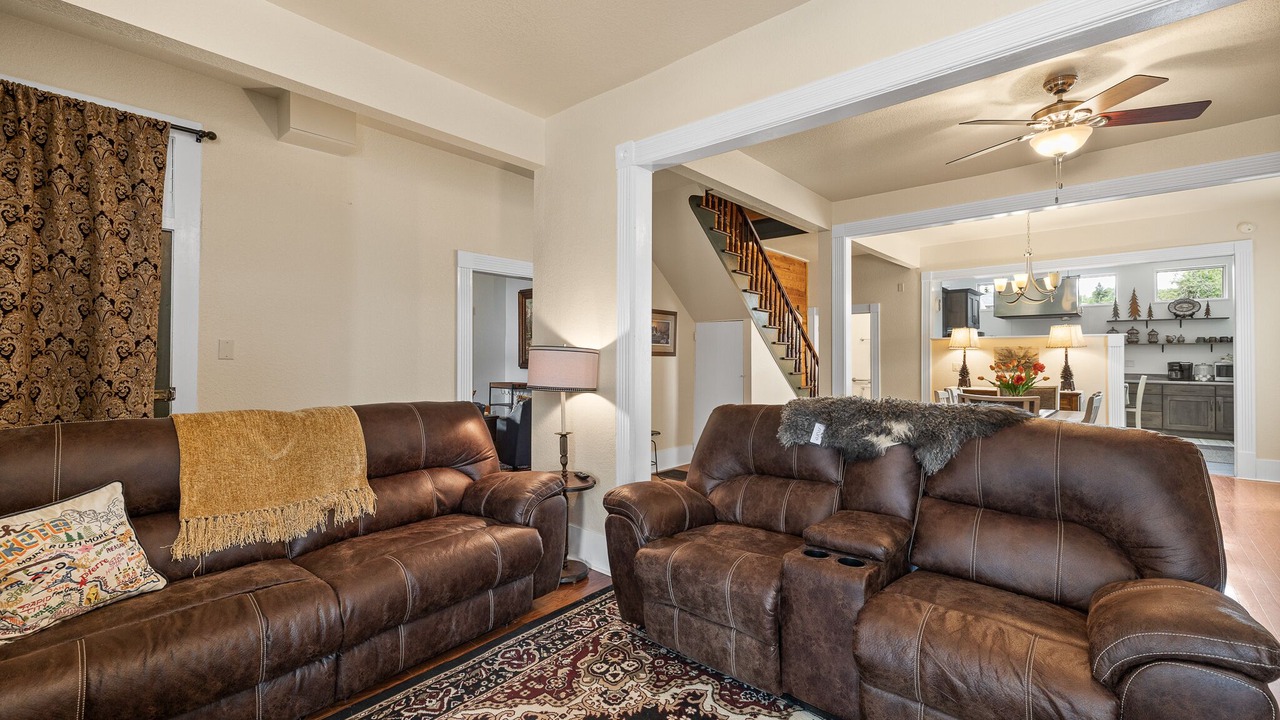 Photo of Livingroom in Custer
