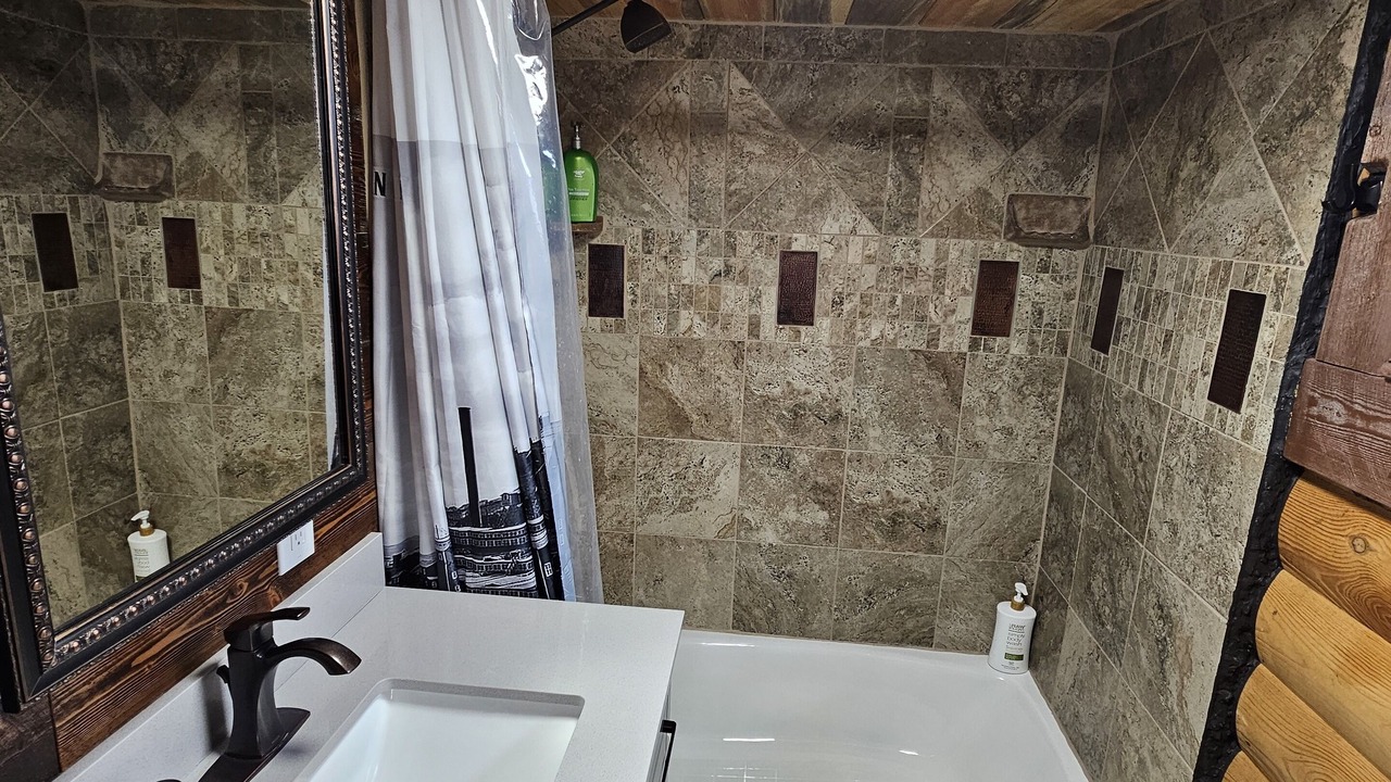 Photo of Bathroom in Anaconda