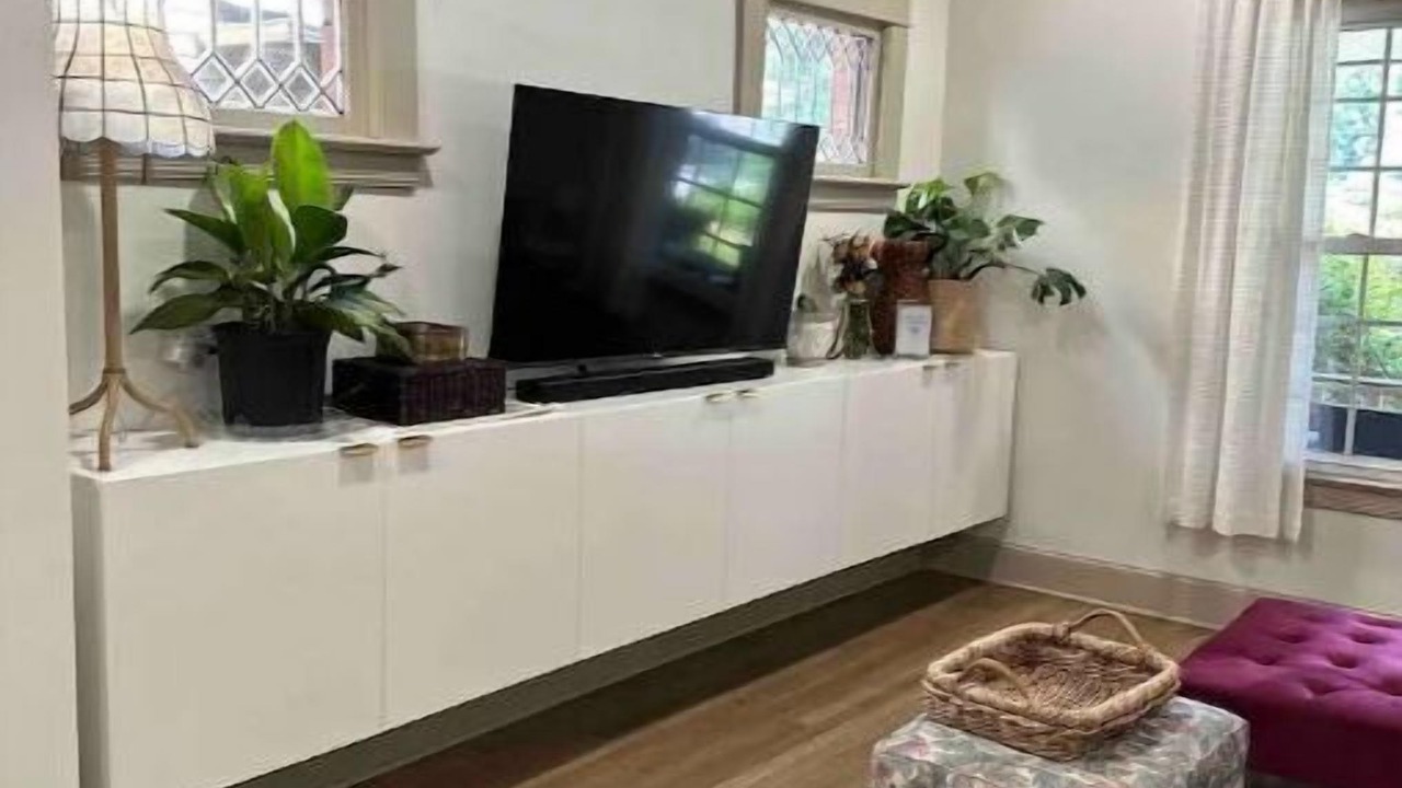 Photo of Livingroom in Detroit - Shoreway