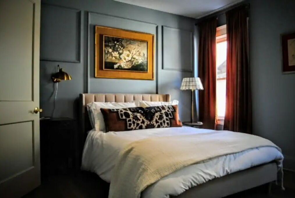 Photo of Bedroom in Detroit - Shoreway