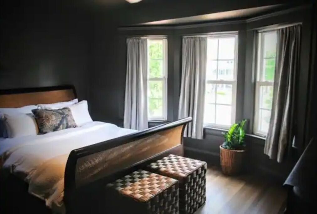 Photo of Bedroom in Detroit - Shoreway