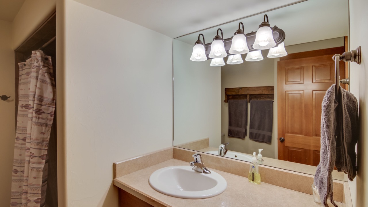 Photo of Bathroom in Four Corners