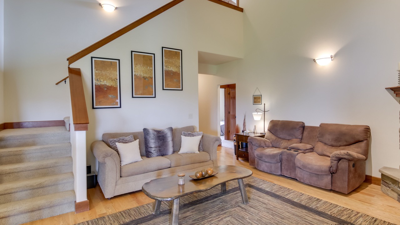 Photo of Livingroom in Four Corners