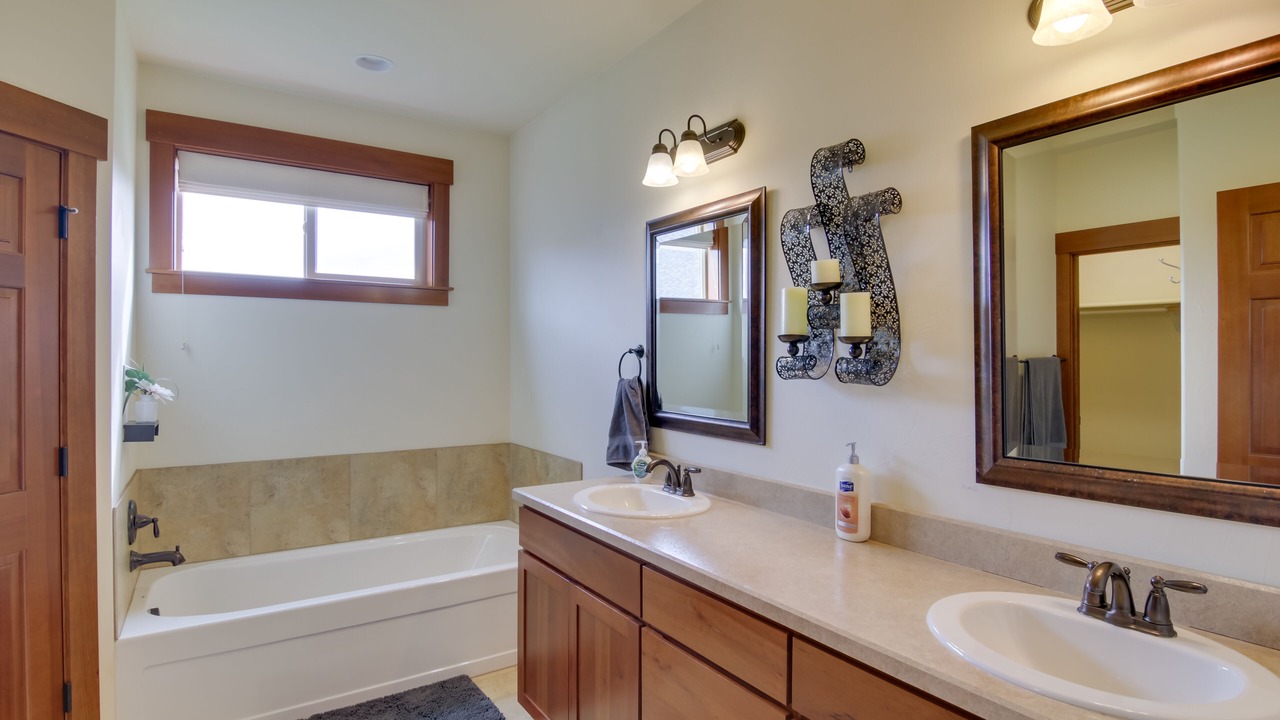 Photo of Bathroom in Four Corners