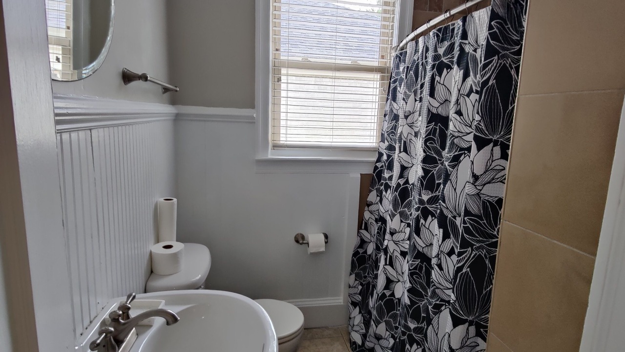 Photo of Bathroom in Rosewood