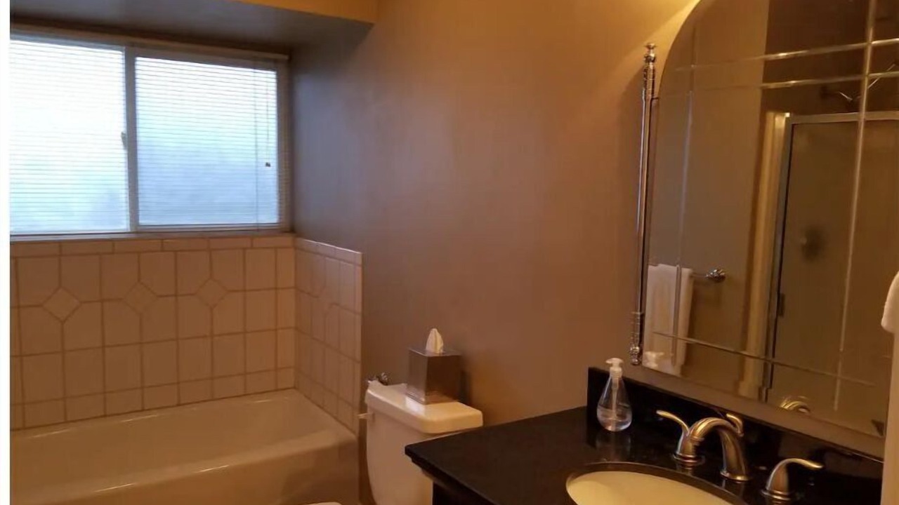 Photo of Bathroom in Pateros