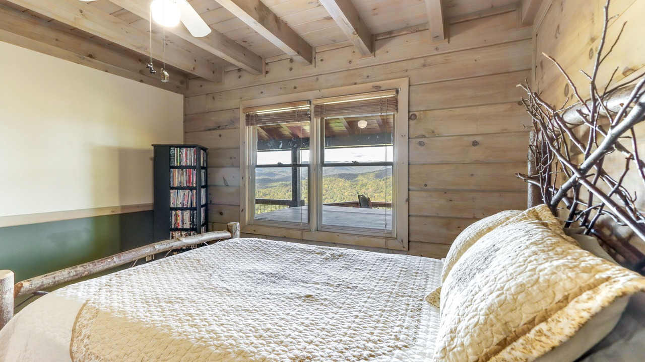 Photo of Bedroom in Hidden Lake