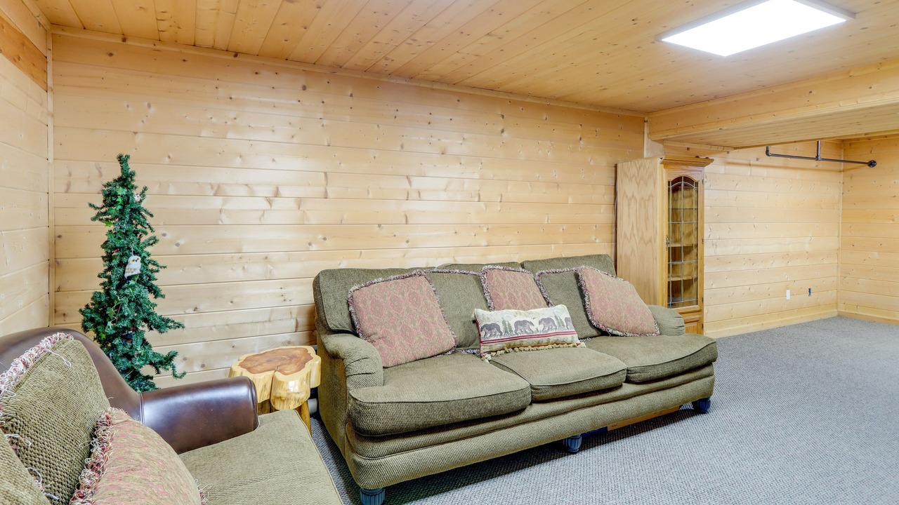 Photo of Livingroom in Hidden Lake