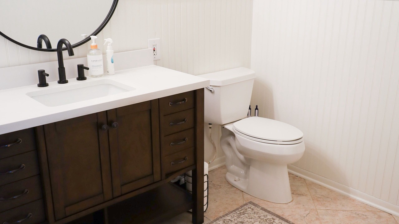 Photo of Bathroom in Loyola Beach
