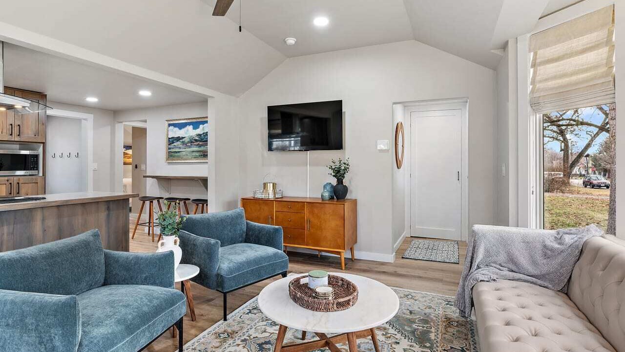 Photo of Livingroom in Harrison Boulevard