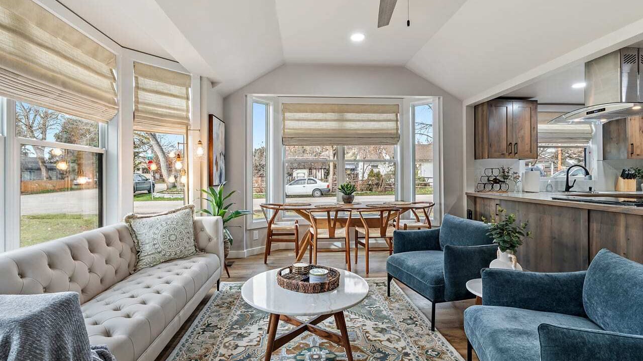 Photo of Livingroom in Harrison Boulevard