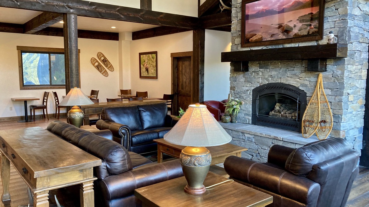 Photo of Livingroom in East Glacier Park