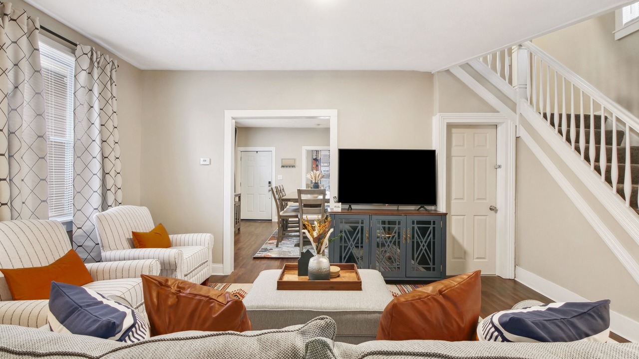 Photo of Bedroom in Detroit - Shoreway