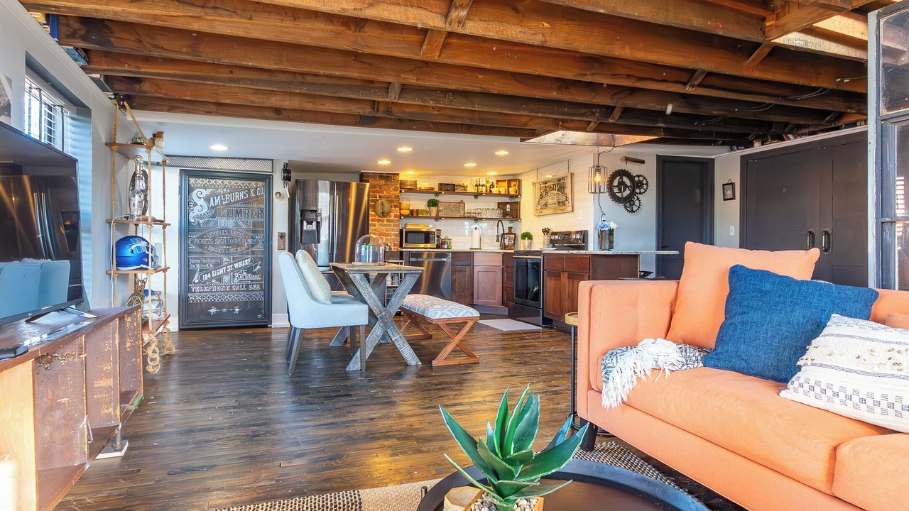 Photo of Livingroom in Northville