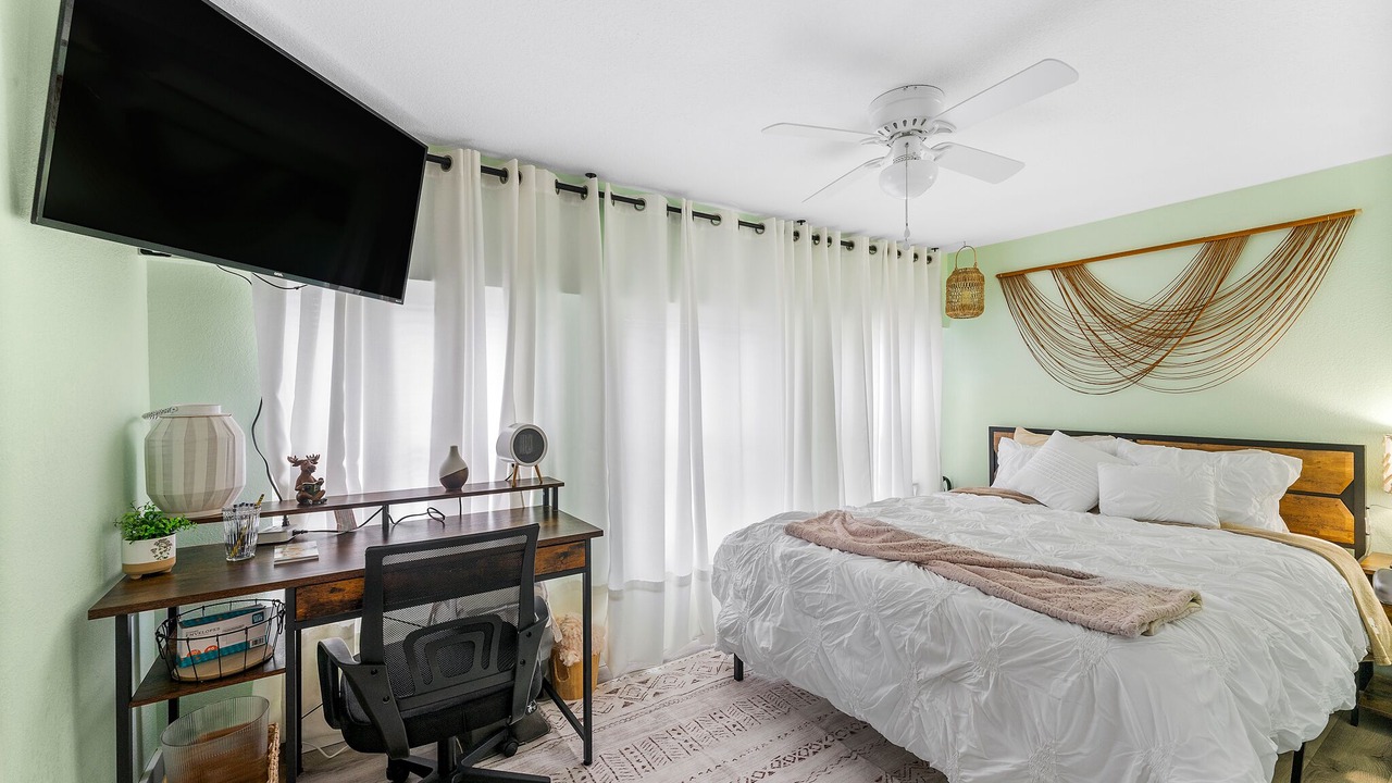 Photo of Bedroom in Craig Beach