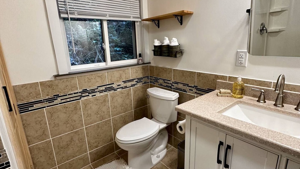 Photo of Bathroom in Delta