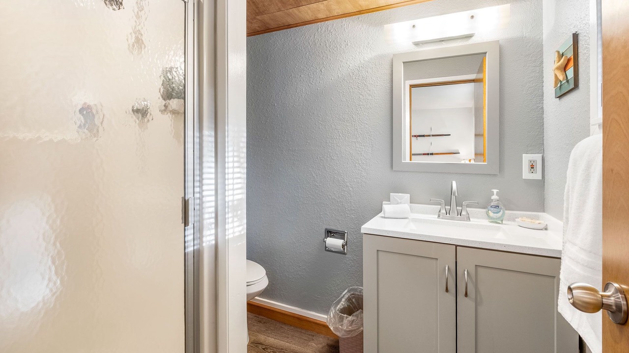 Photo of Bathroom in Lilliwaup