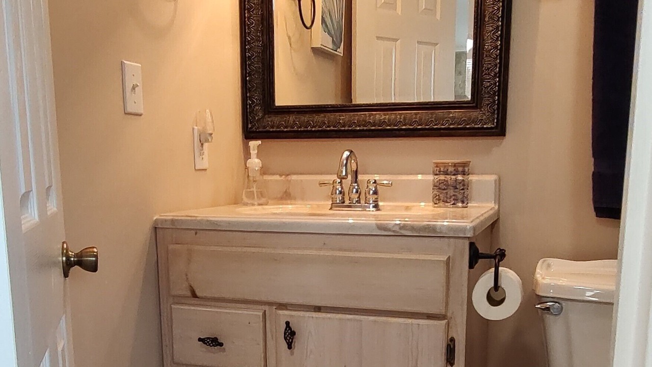 Photo of Bathroom in Oriental