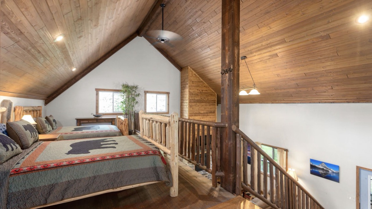 Photo of Bedroom in East Glacier Park