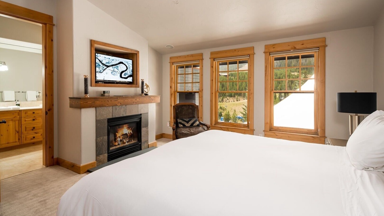 Photo of Livingroom in Saddle Ridge
