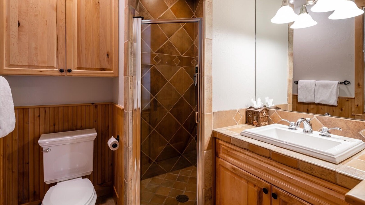 Photo of Bathroom in Saddle Ridge