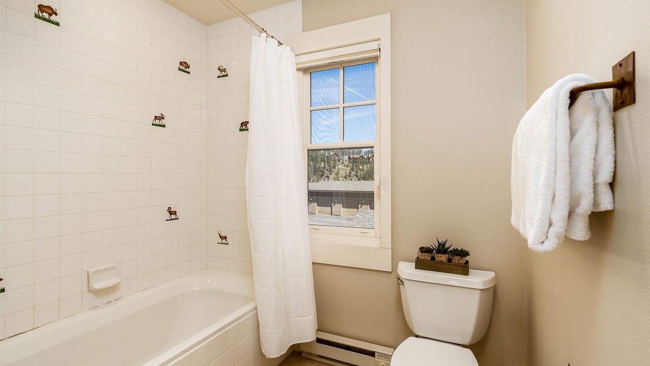 Photo of Bathroom in Saddle Ridge