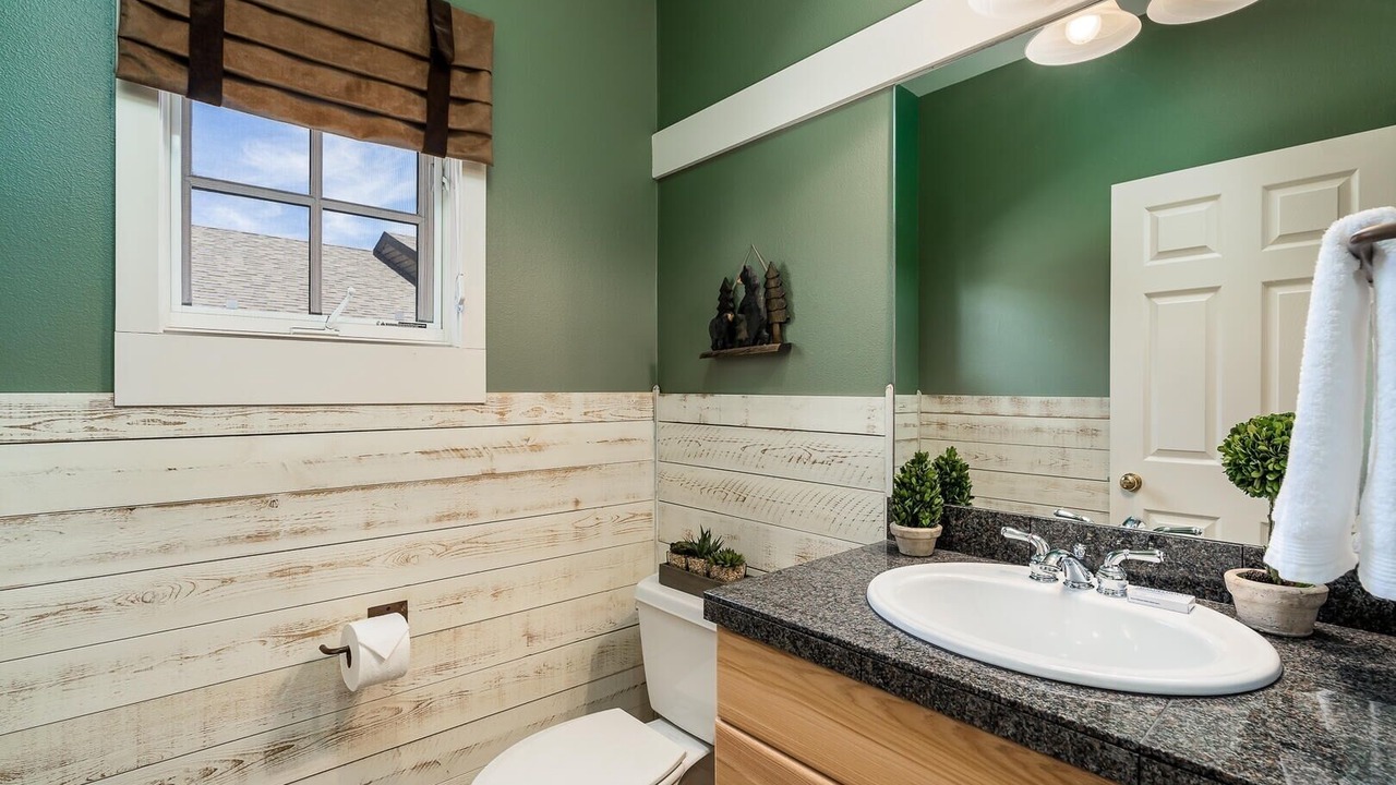 Photo of Bathroom in Saddle Ridge
