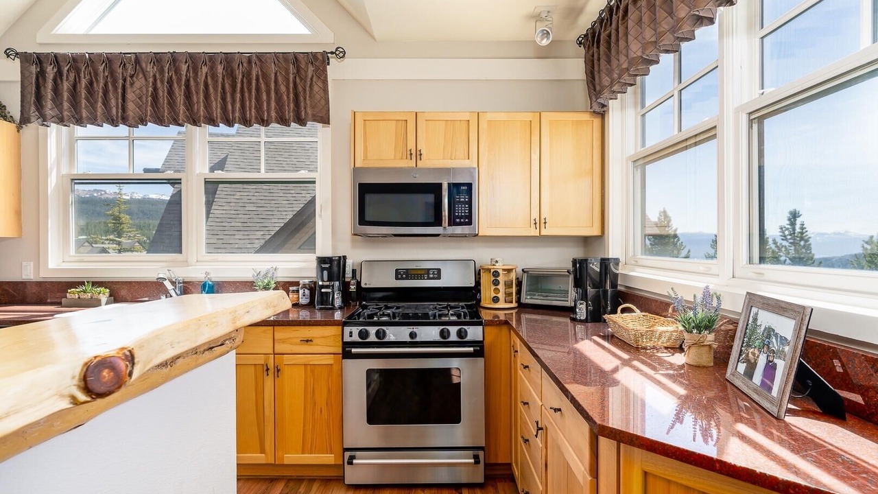 Photo of Kitchen in Saddle Ridge