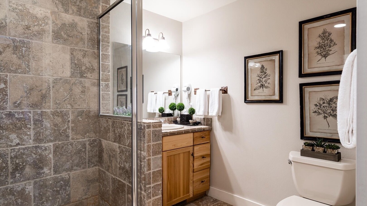 Photo of Bathroom in Saddle Ridge