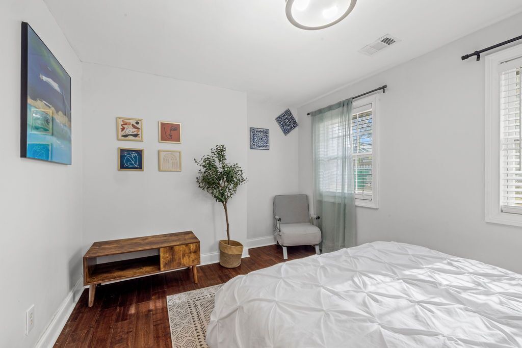 Photo of Bedroom in Candler-McAfee