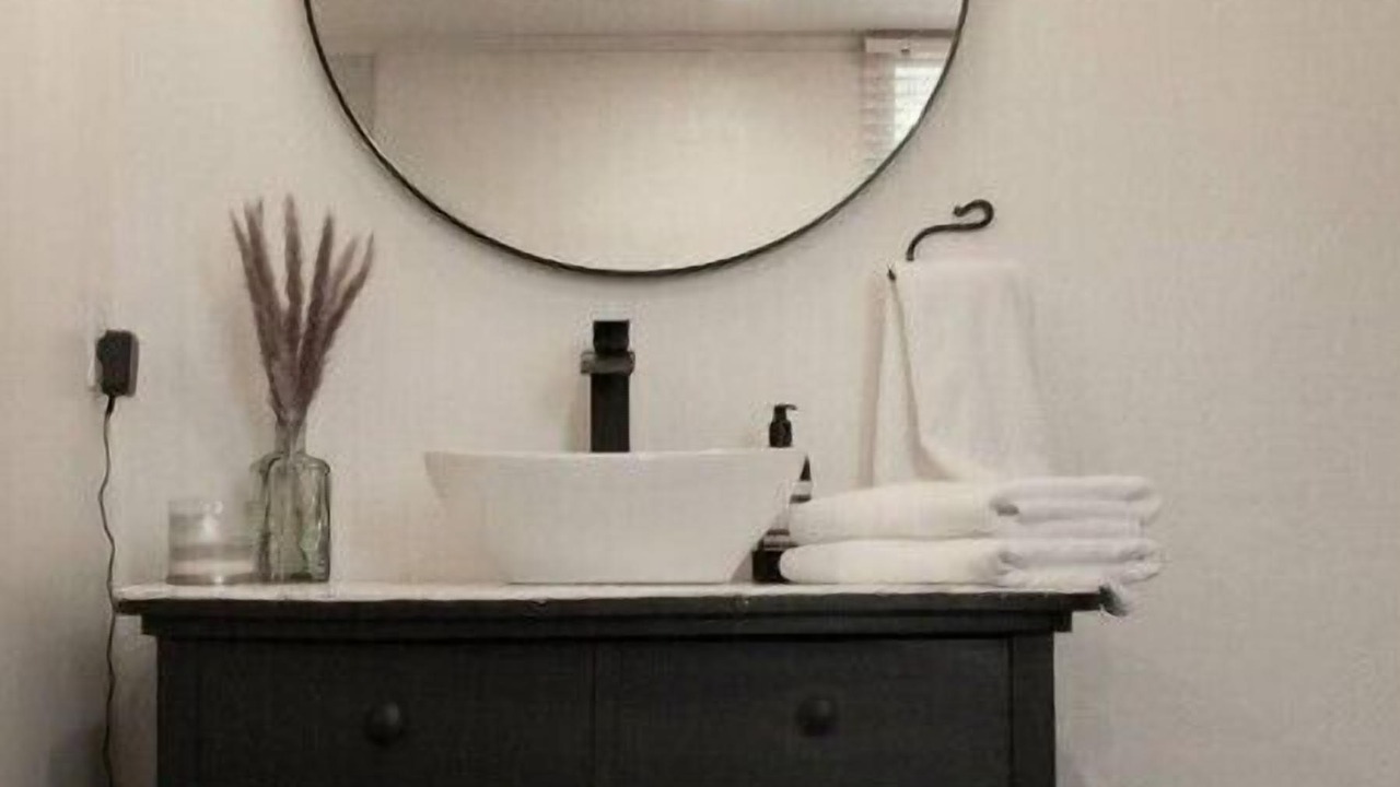 Photo of Bathroom in Morris Chapel