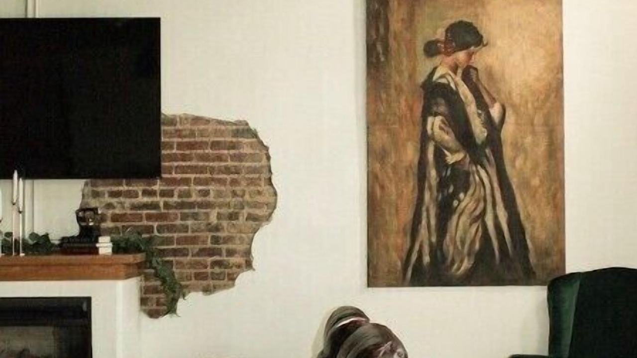 Photo of Livingroom in Morris Chapel